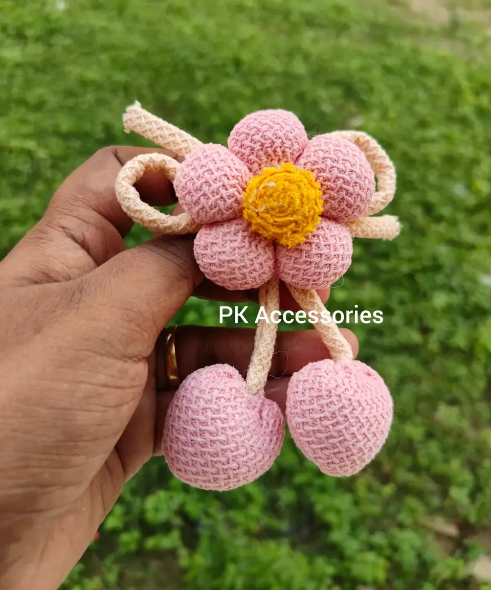 Pink flower alligator clip 