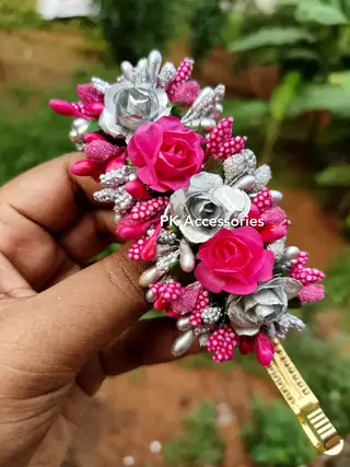Silver × Pink clip