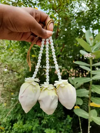 Lotus Jadakuchullu - Ivory colour 
