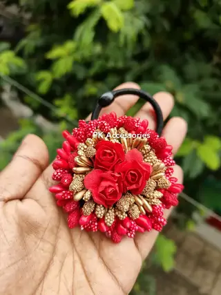 Gold × Red hair ties/ rubber band 