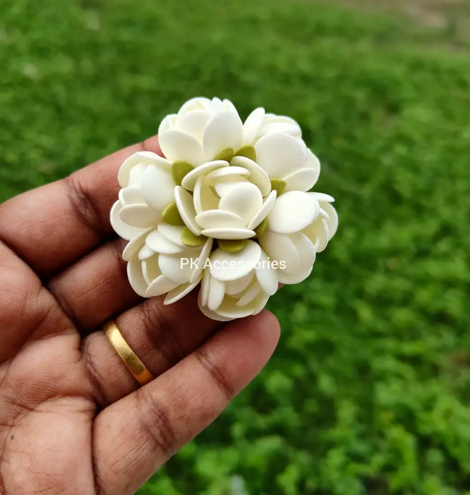 Foam jasmine alligator clip 