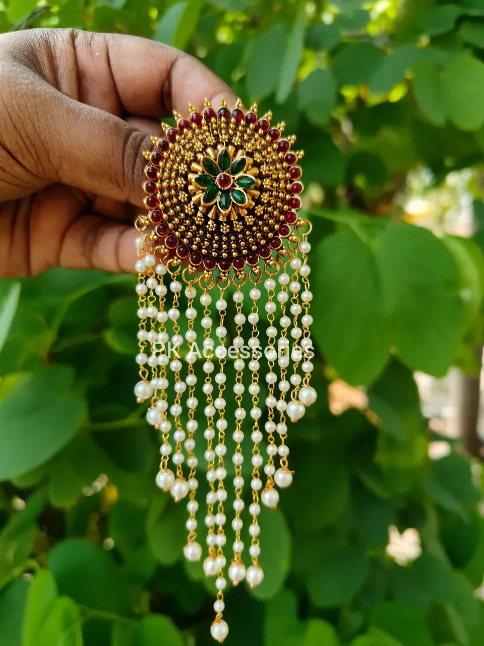 Jada billa with white beads